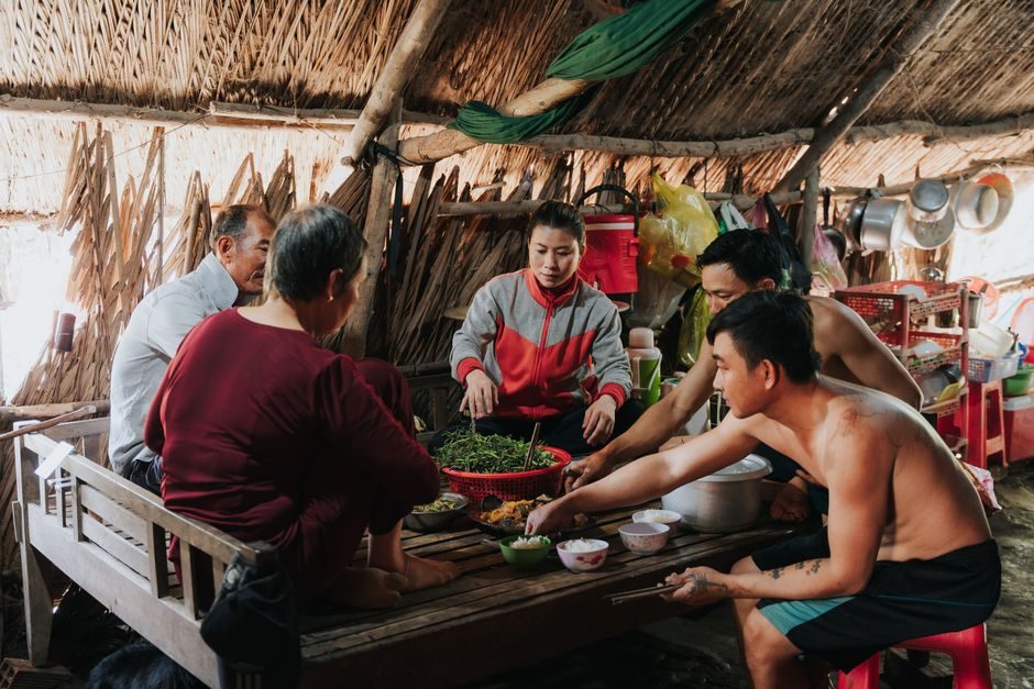 아바이마을 순대 골목 – 속초 아바이마을의 오징어순대와 갯배 선착장 풍경